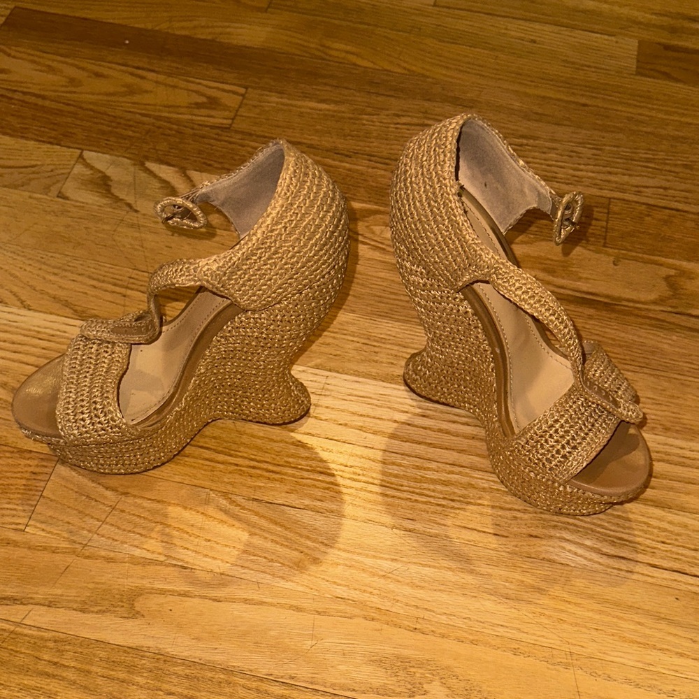 Dolce & Gabbana Tan Raffia Platform Sandals sz 8